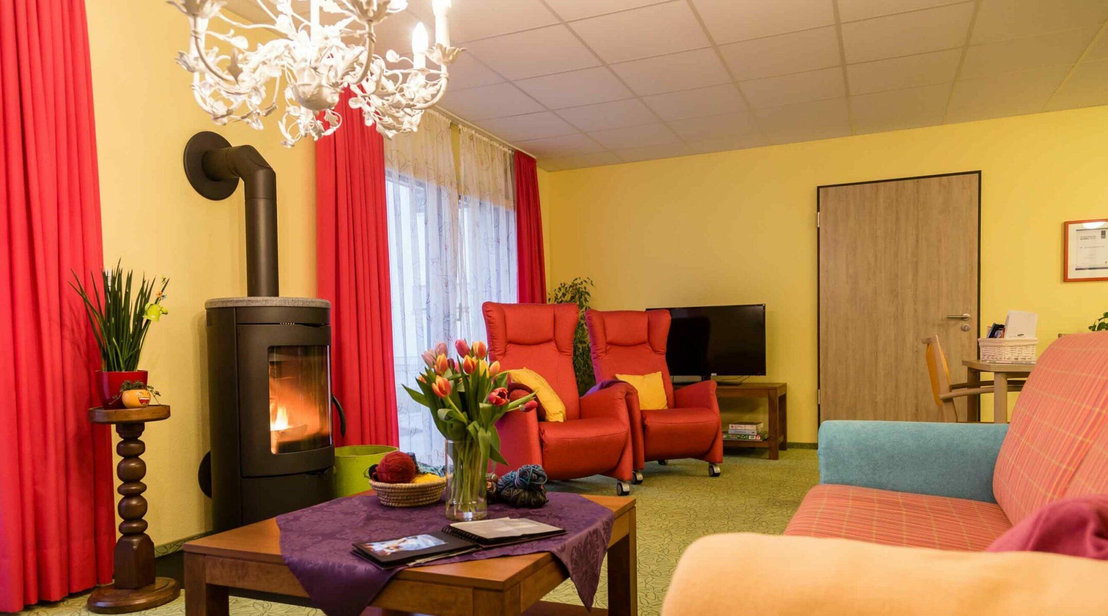 Kontakt Senioren- und Pflegeheim, Haus Fehlatal, BeneVit Pflege in Baden-Württemberg GmbHAmbrosius-Heim-Straße 15D-72393 Burladingen