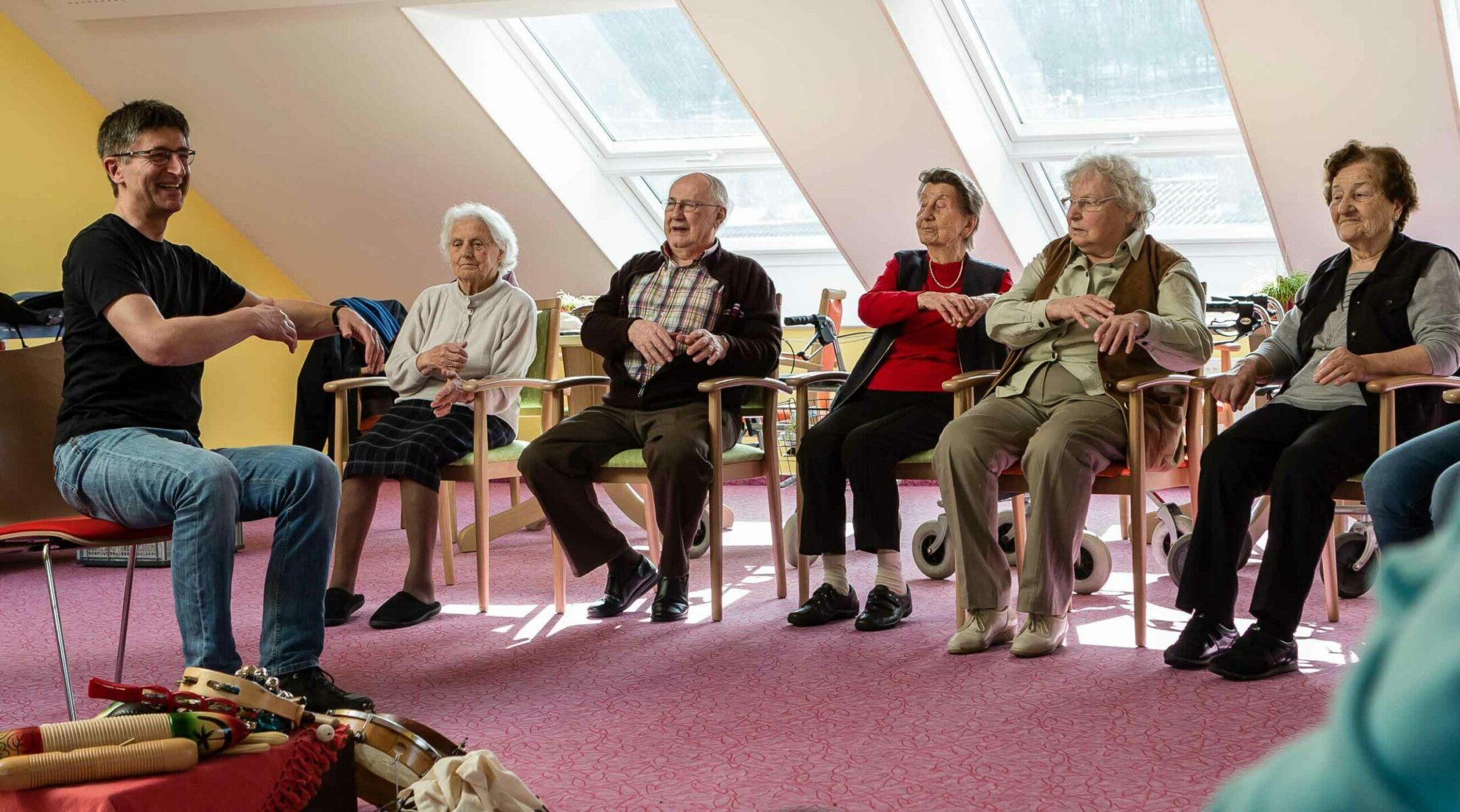 Spezielles Konzept für geistige, körperliche und soziale Aktivitäten
Mehr Lebensqualität, weniger Demenzsymptome, Lebensverlängerung durch Lebensfreude