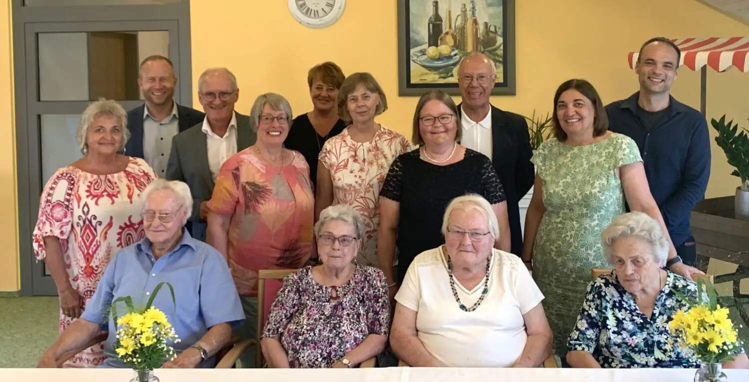 Altenmünster Frau Staatssekretärin Ekin Deligöz vom Bundesministerium für Familie, Senioren Frauen und Jugend im Haus Zusamaue in Altenmünster