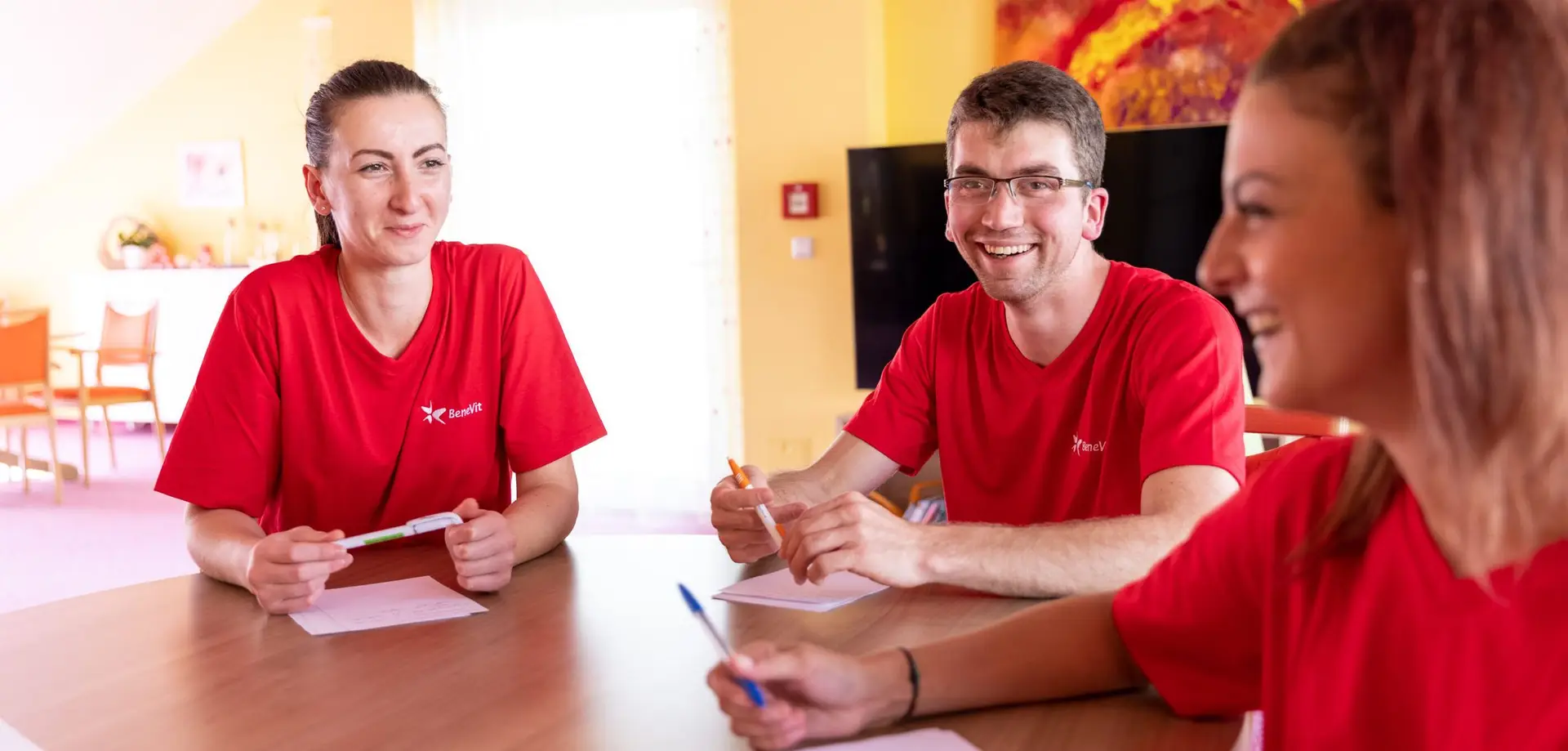 BeneVit Mitarbeiter bei Teambesprechungen