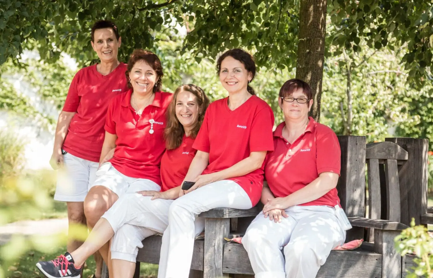 Teamfoto der Glücklichen BeneVit Mitarbeiter
